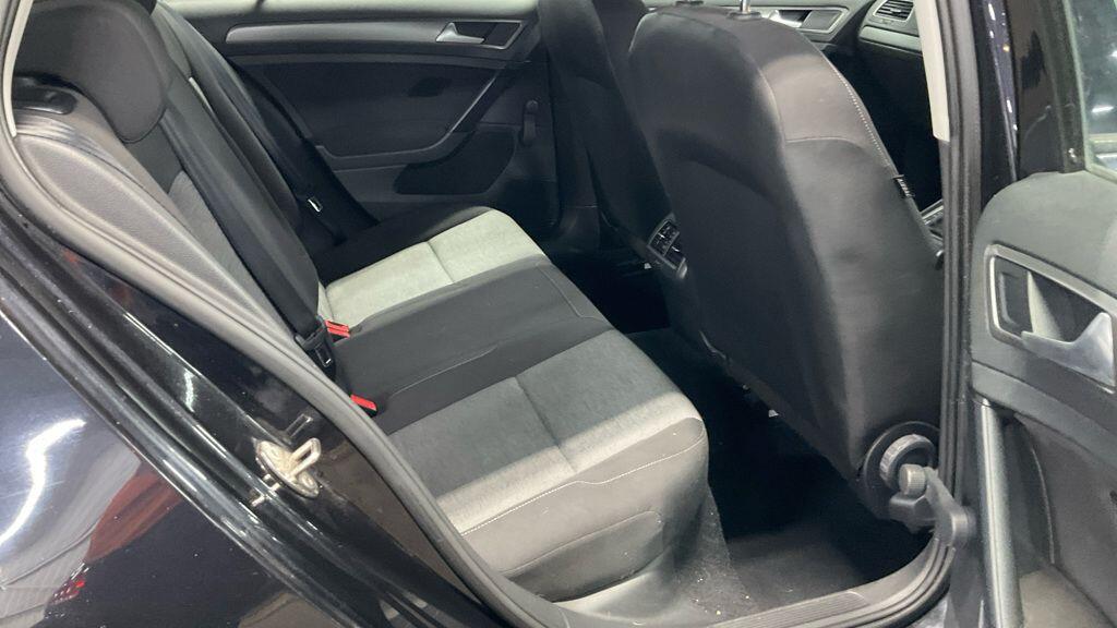 Used Volkswagen Golf 2013 for sale - 77143303: Photo 8