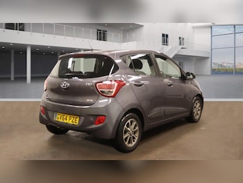 Used Hyundai i10 2015 for sale - 77549697: Photo