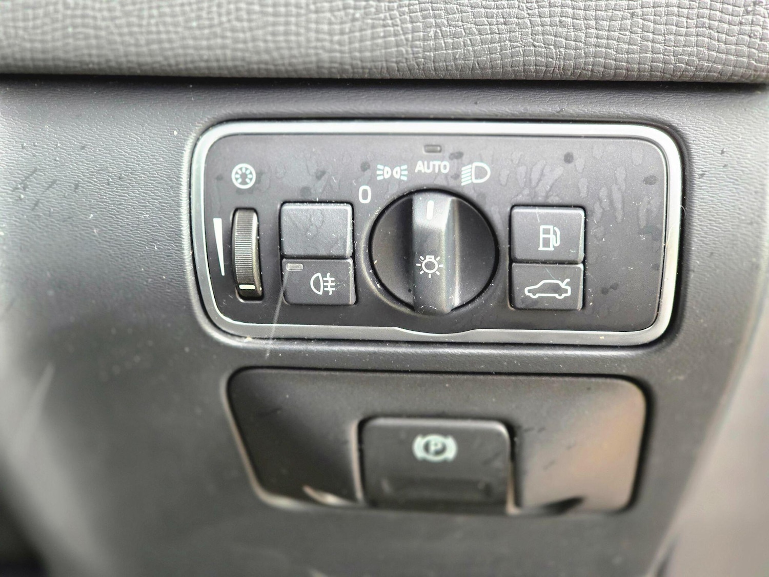 Used Volvo XC60 2015 for sale - 77377108: Photo 29