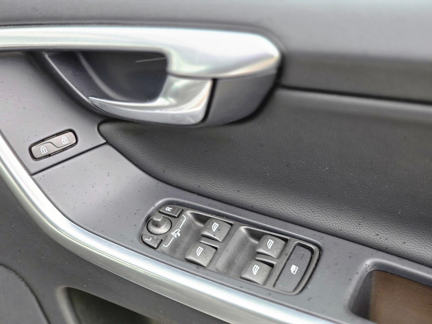 Used Volvo XC60 2015 for sale - 77377108: Photo 36