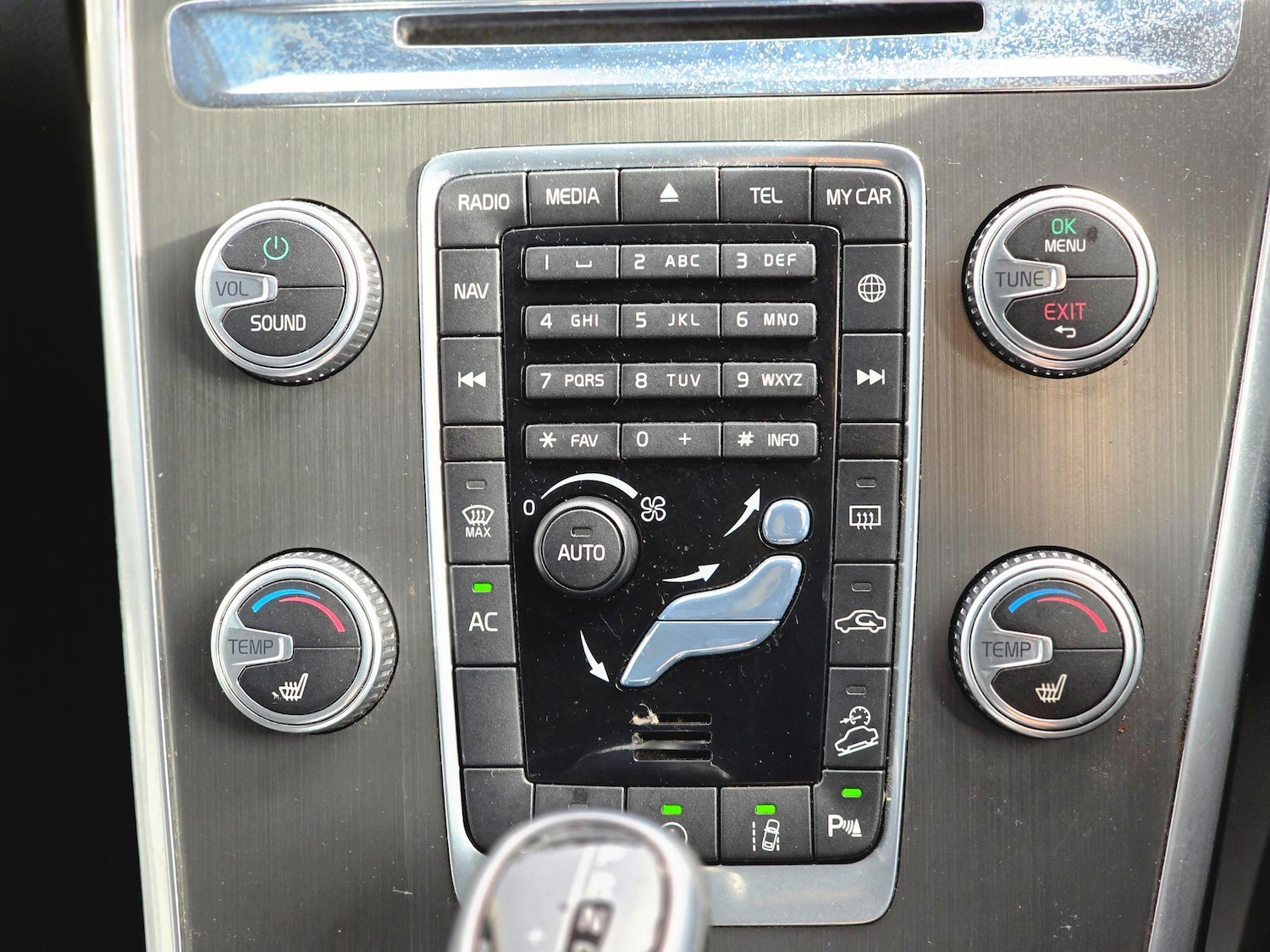 Used Volvo XC60 2015 for sale - 77377108: Photo 38