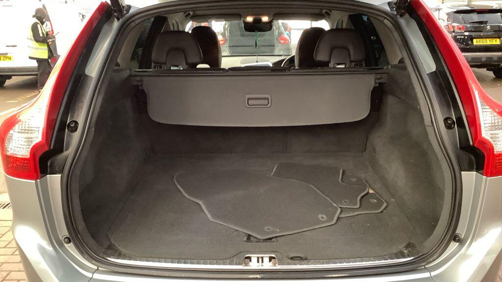 Used Volvo XC60 2015 for sale - 77377108: Photo 7