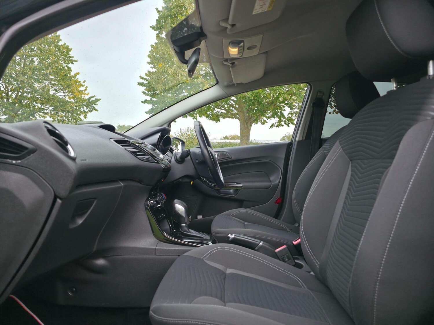 Used Ford Fiesta 2014 for sale - 76135956: Photo 25