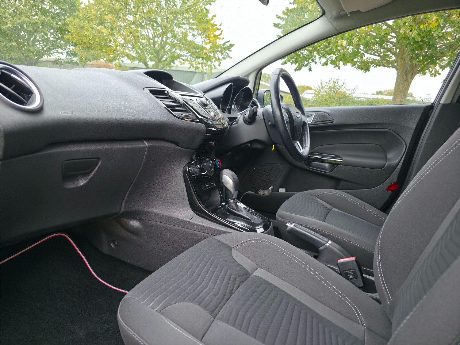 Used Ford Fiesta 2014 for sale - 76135956: Photo 29