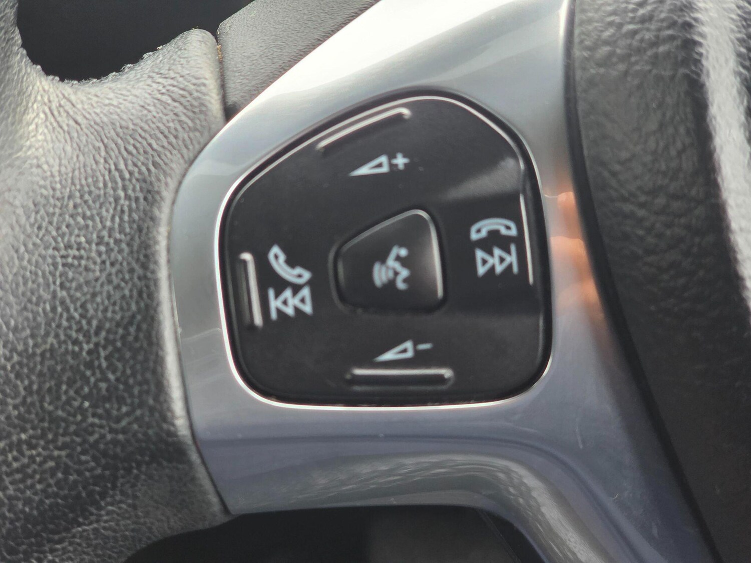 Used Ford Fiesta 2014 for sale - 76135956: Photo 34