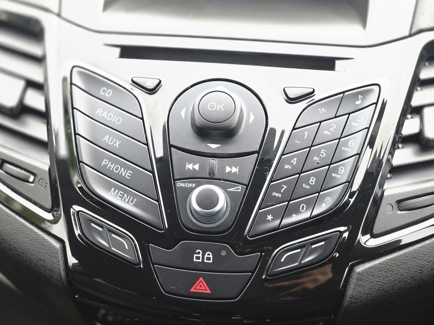 Used Ford Fiesta 2014 for sale - 76135956: Photo 36