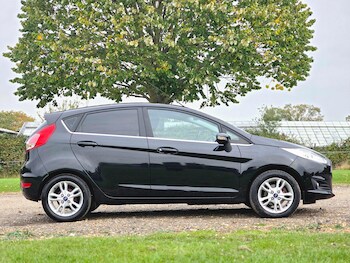 Used Ford Fiesta 2014 for sale - 76135956: Photo