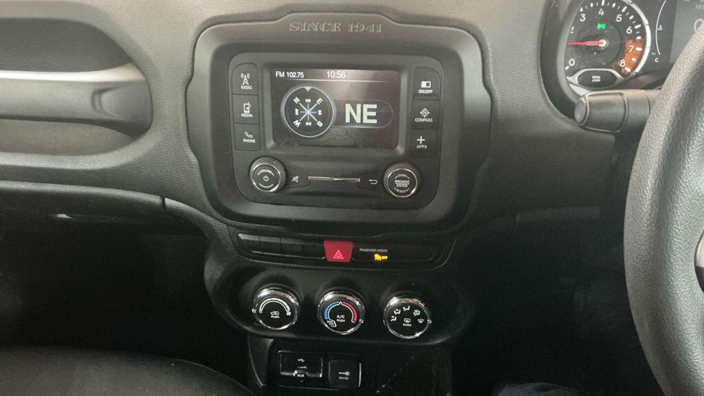 Used Jeep Renegade 2018 for sale - 77549630: Photo 11