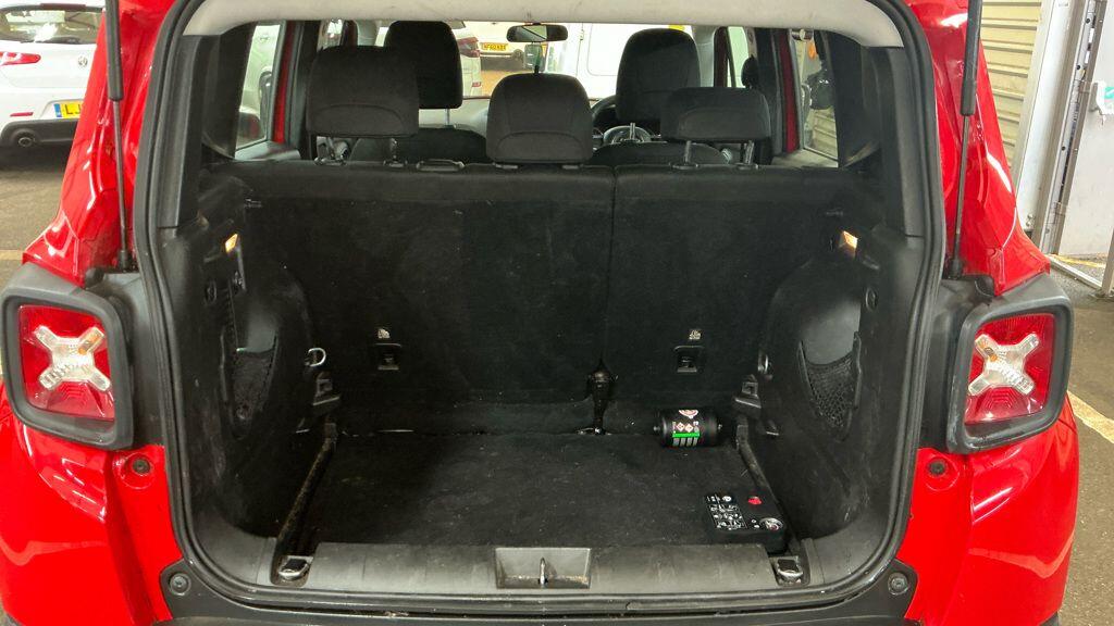 Used Jeep Renegade 2018 for sale - 77549630: Photo 7