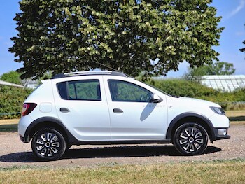 Used Dacia Sandero Stepway 2013 for sale - 79191945: Photo