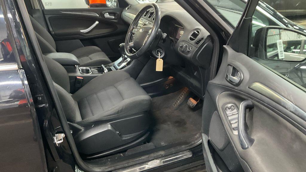 Used Ford S-Max 2014 for sale - 76839361: Photo 4