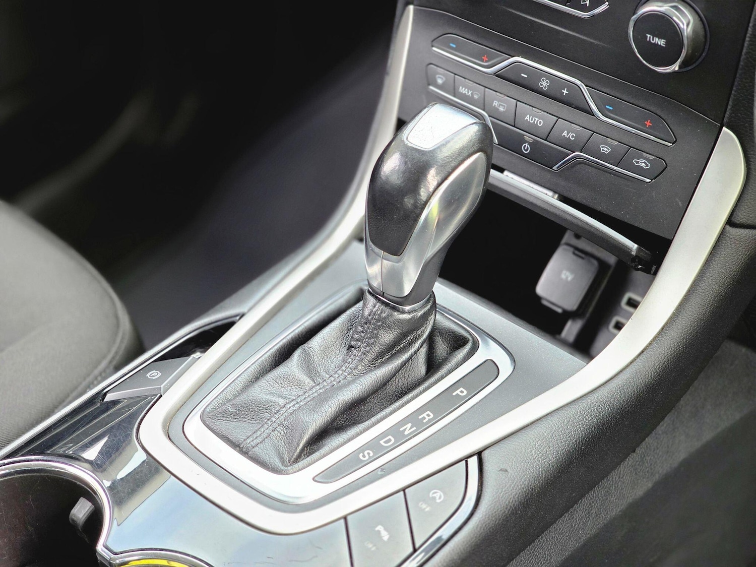 Used Ford Galaxy 2017 for sale - 75964748: Photo 35