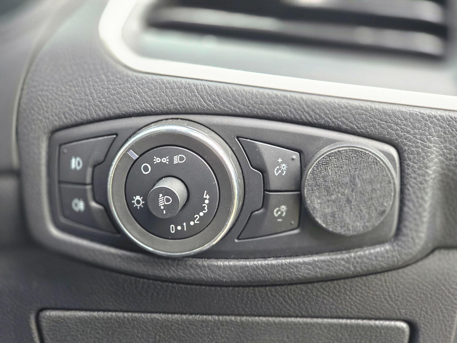 Used Ford Galaxy 2017 for sale - 75964748: Photo 38