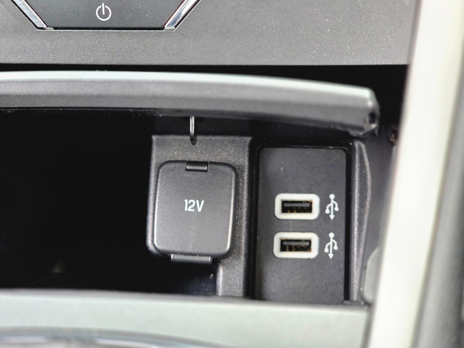 Used Ford Galaxy 2017 for sale - 75964748: Photo 40