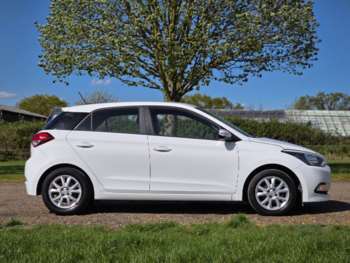 Used Hyundai i20 2018 for sale - 74395597: Photo