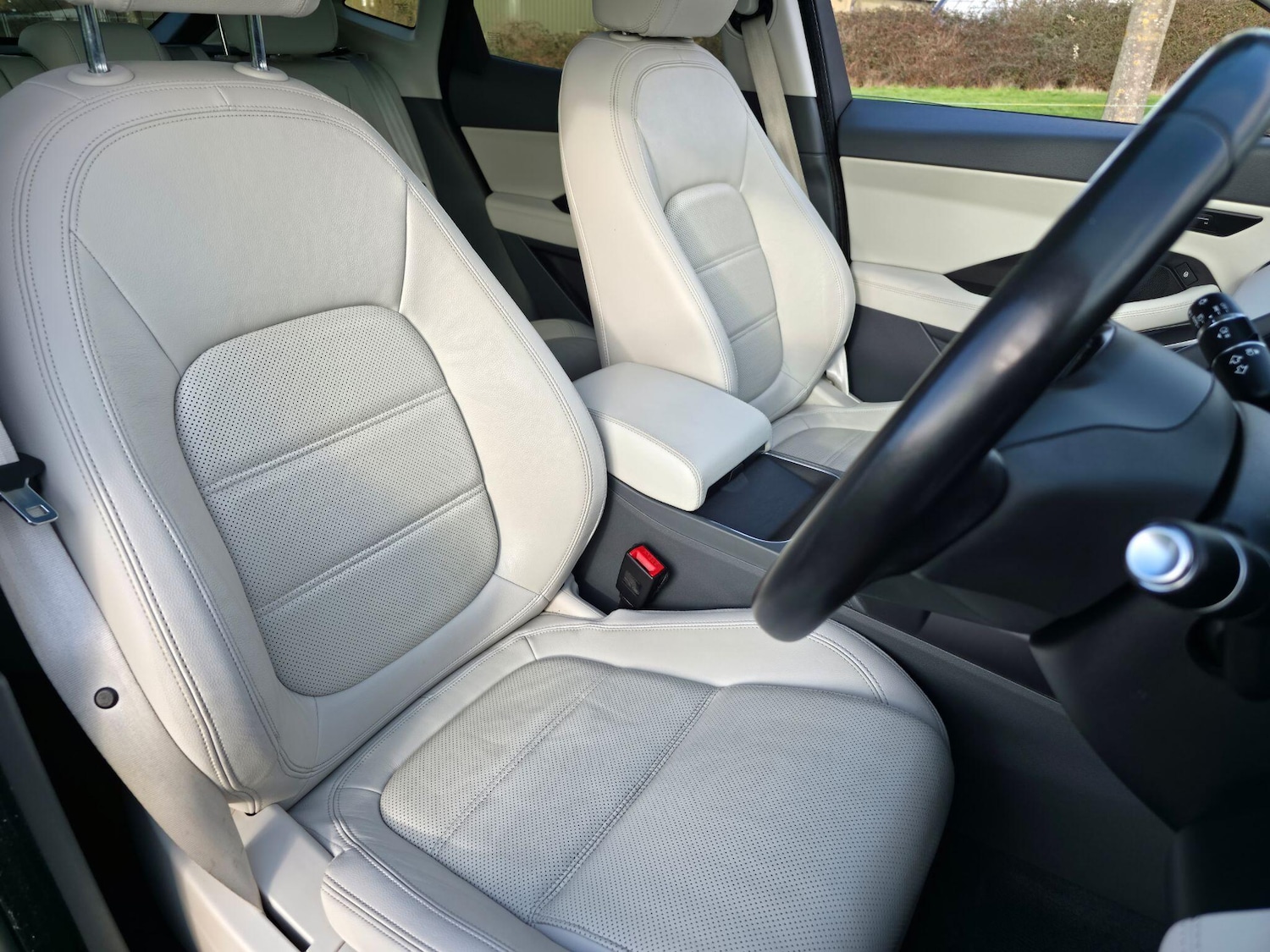 Used Jaguar E-Pace 2018 for sale - 77267422: Photo 28