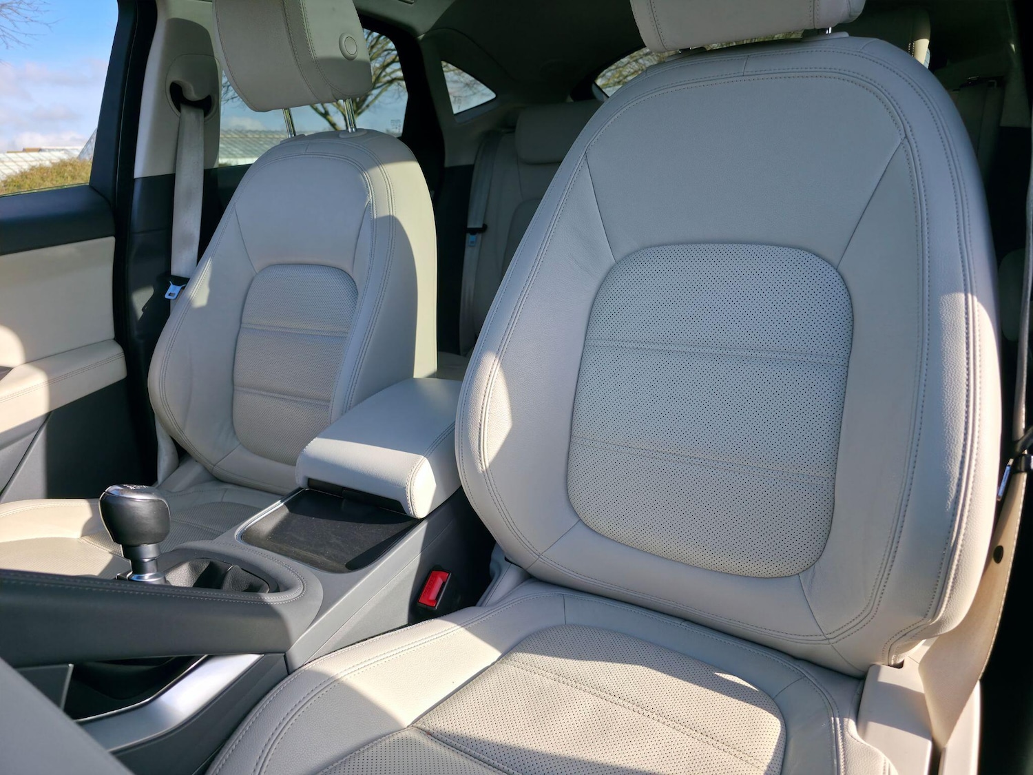 Used Jaguar E-Pace 2018 for sale - 77267422: Photo 30