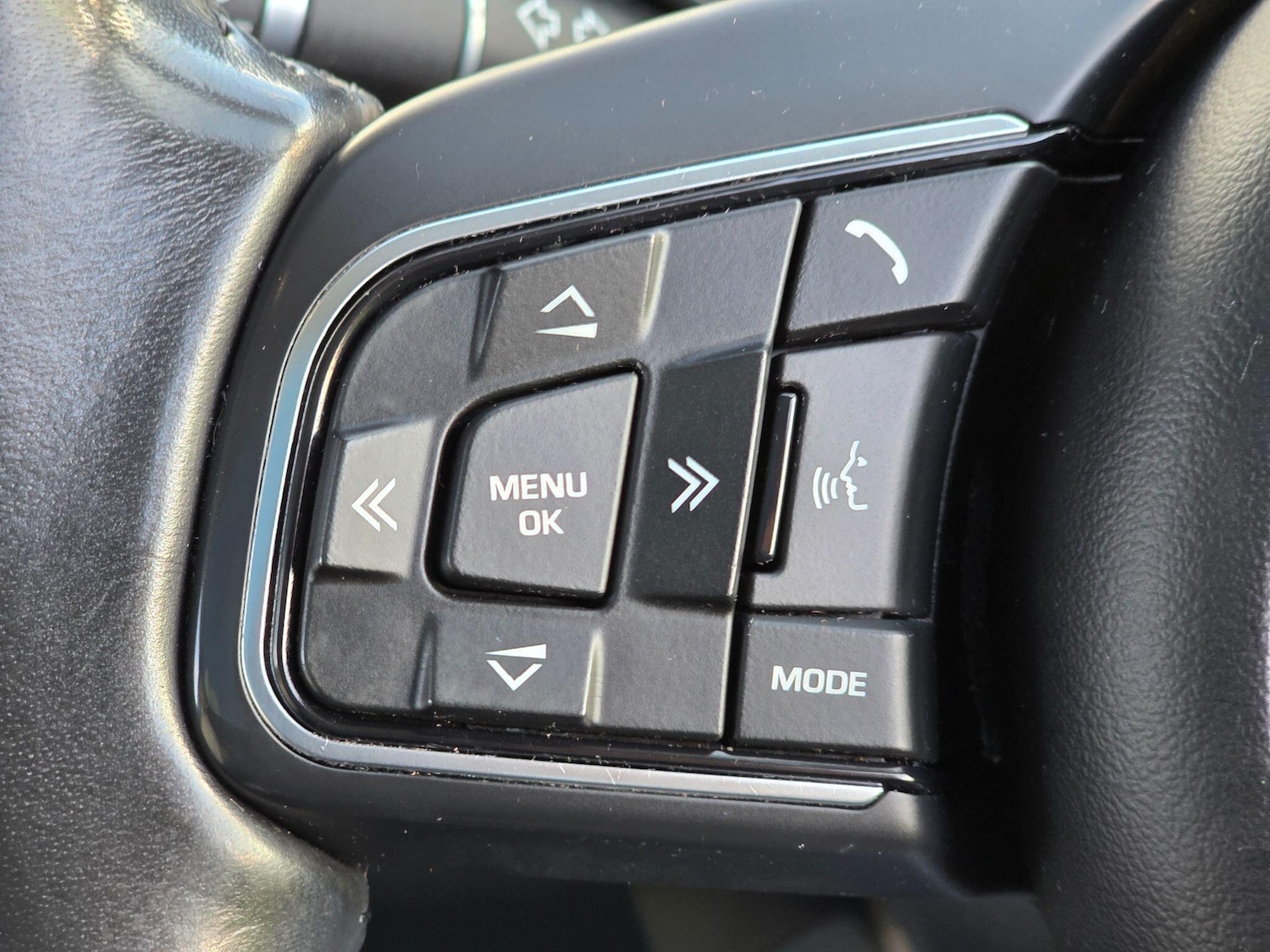 Used Jaguar E-Pace 2018 for sale - 77267422: Photo 39