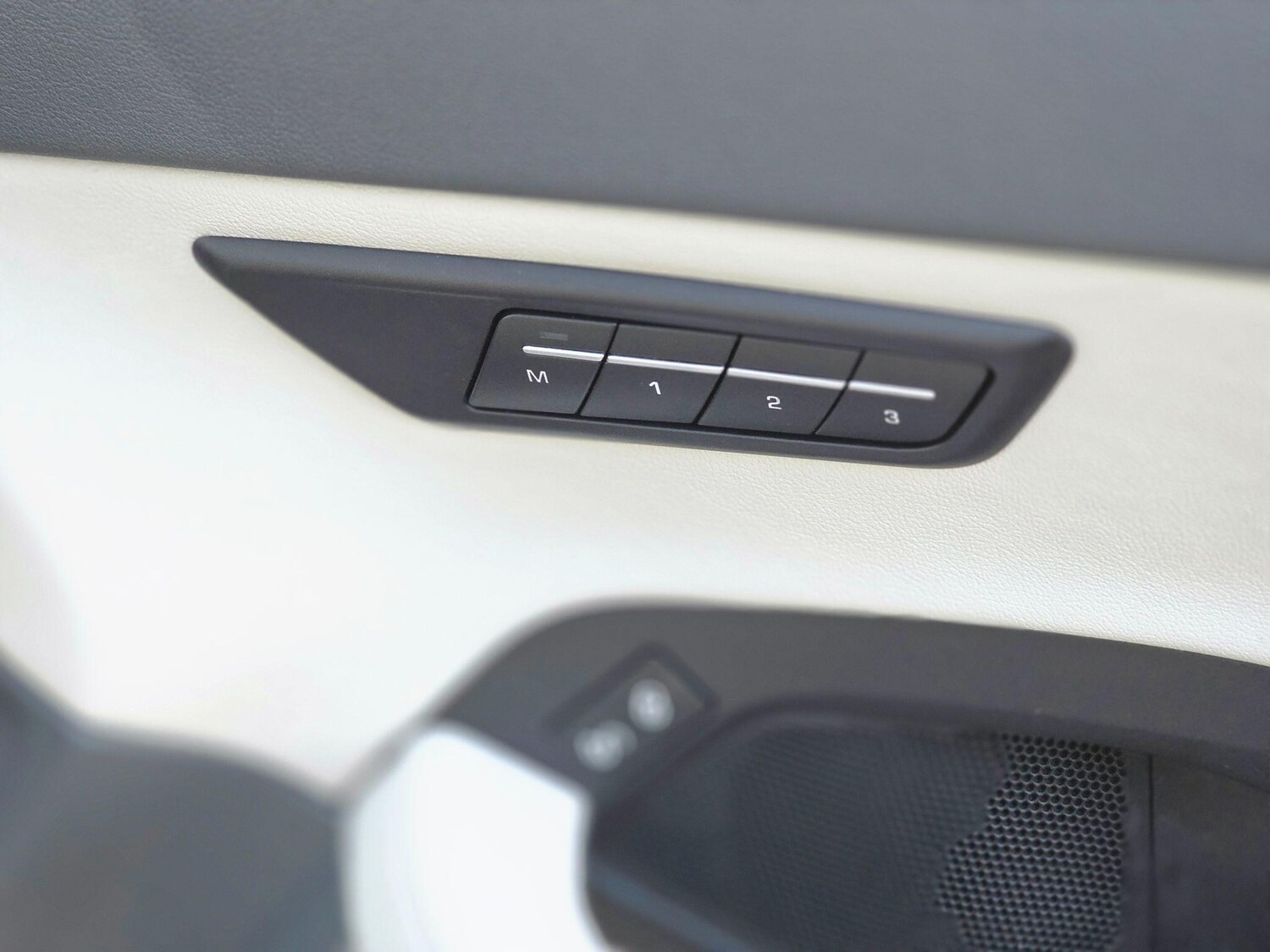 Used Jaguar E-Pace 2018 for sale - 77267422: Photo 42