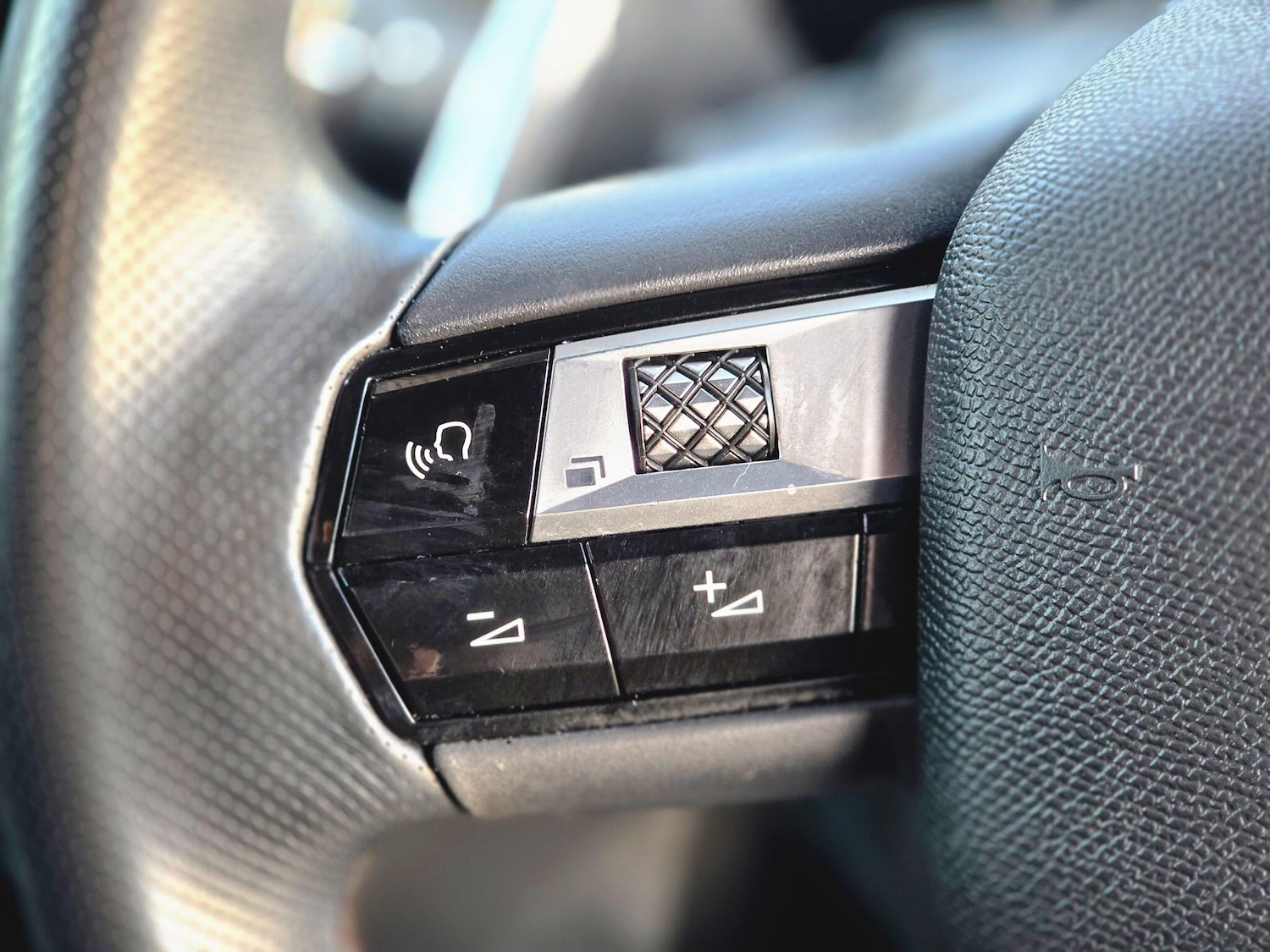 Used DS Automobiles DS 3 Crossback 2020 for sale - 76781550: Photo 33