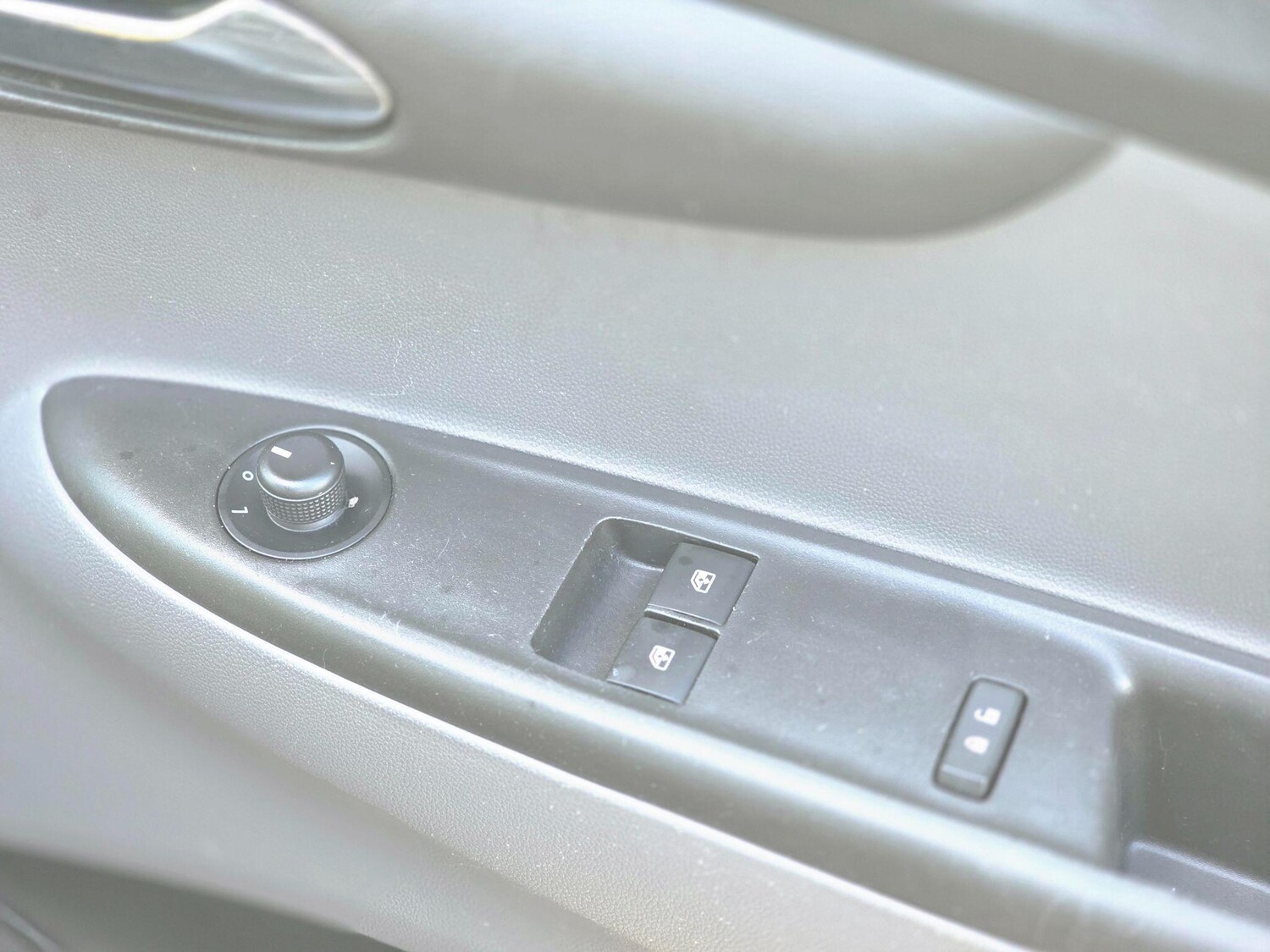 Used Vauxhall Viva 2016 for sale - 77550588: Photo 32