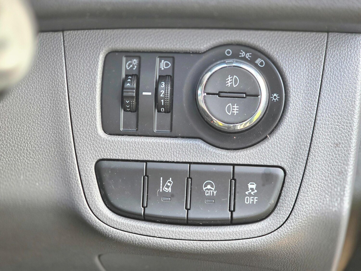 Used Vauxhall Viva 2016 for sale - 77550588: Photo 33