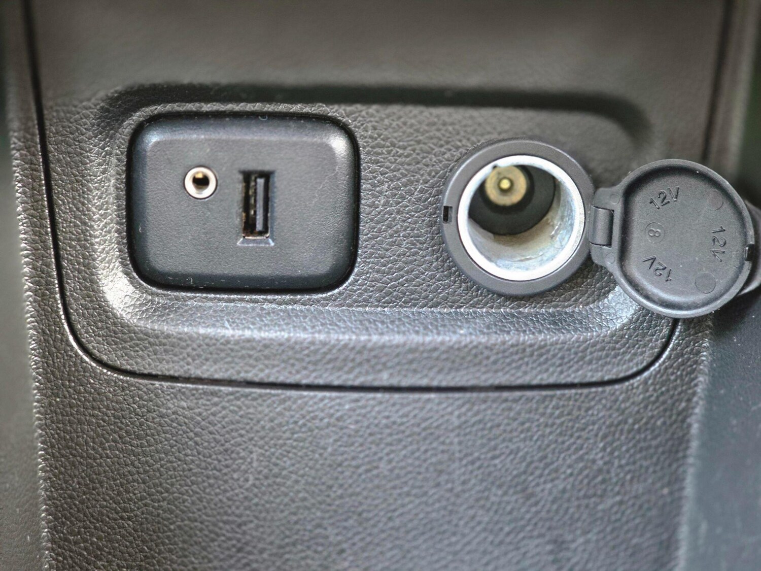 Used Vauxhall Viva 2016 for sale - 77550588: Photo 40