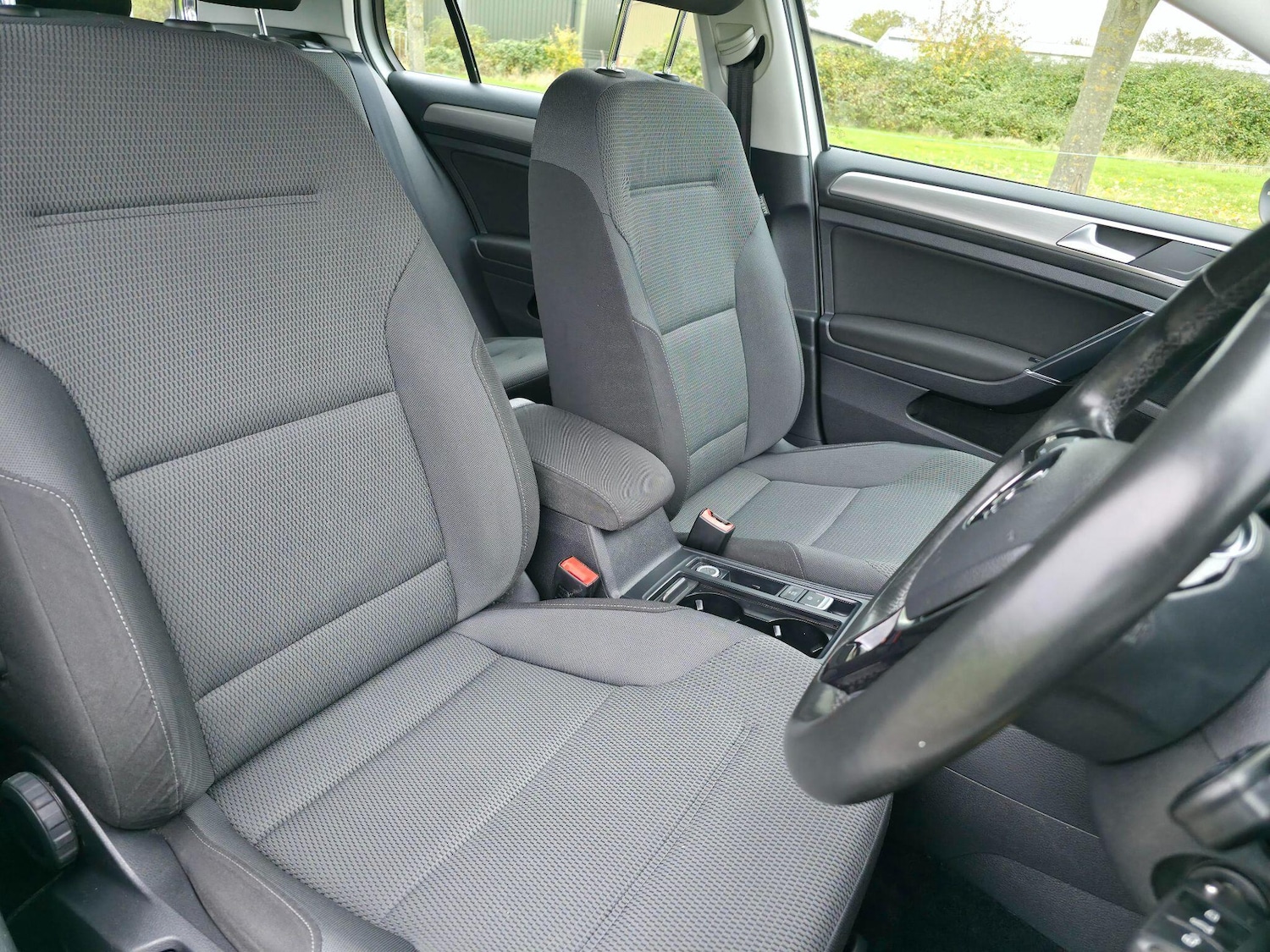 Used Volkswagen Golf 2014 for sale - 76380535: Photo 29