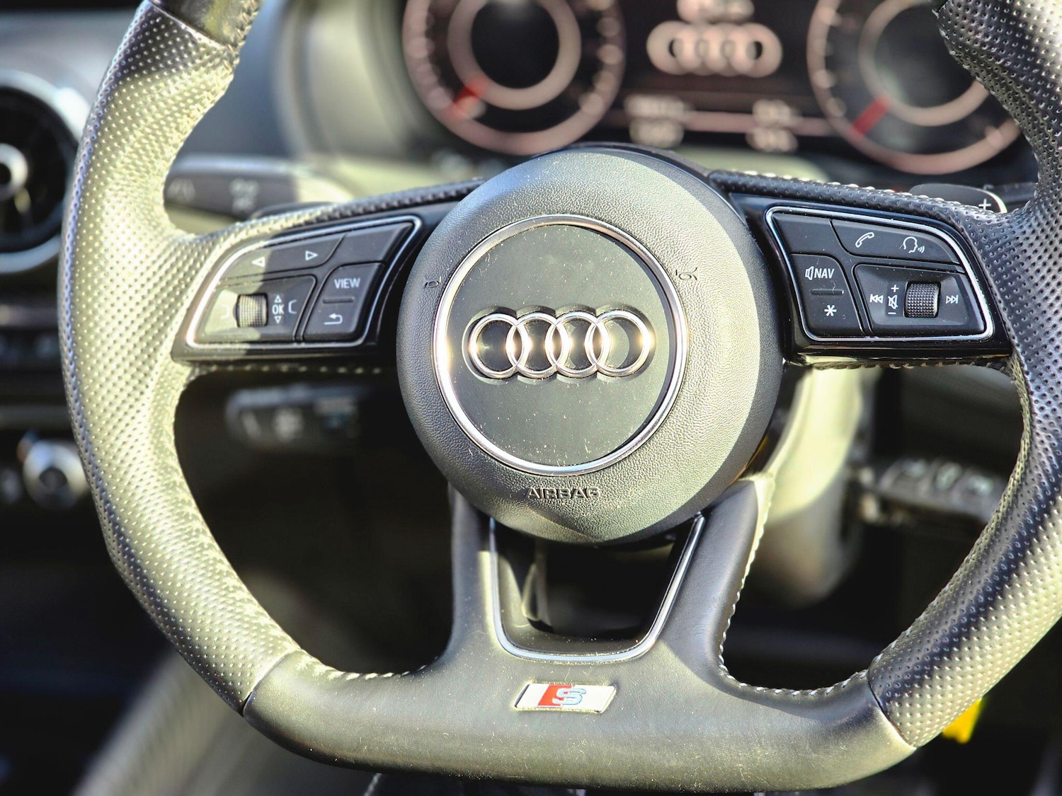 Used Audi Q2 2016 for sale - 76997327: Photo 40