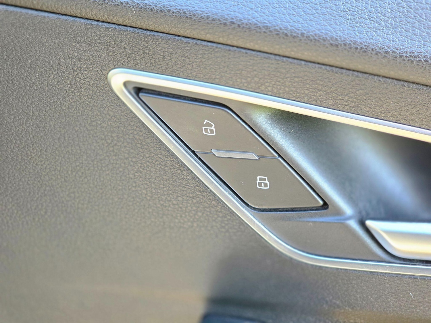 Used Audi Q2 2016 for sale - 76997327: Photo 42