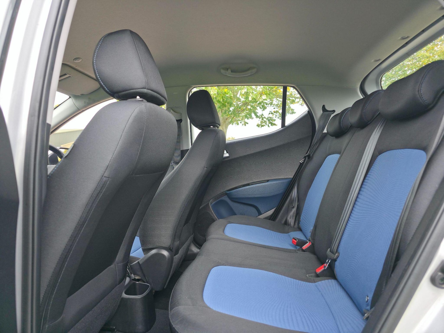 Used Hyundai i10 2016 for sale - 76988418: Photo 26