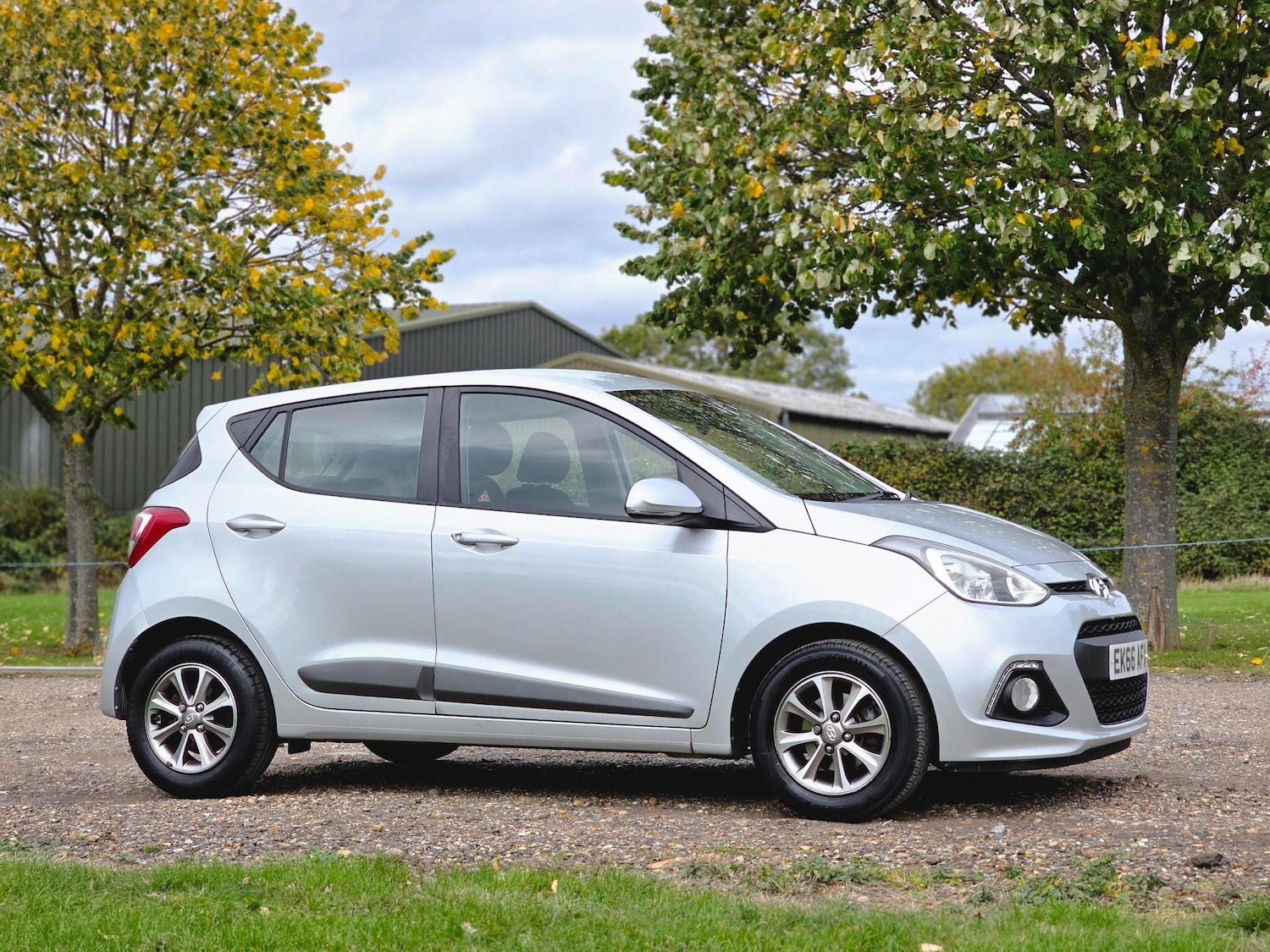 Used Hyundai i10 2016 for sale - 76988418: Photo 3