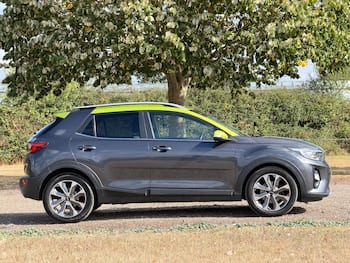 Used Kia Stonic 2018 for sale - 79645335: Photo