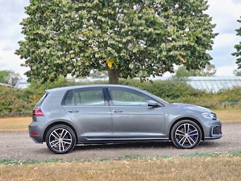 Used Volkswagen Golf 2018 for sale - 79508470: Photo