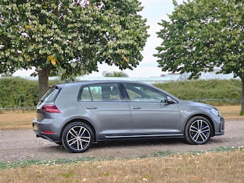 Used Volkswagen Golf 2018 for sale - 79508470: Photo