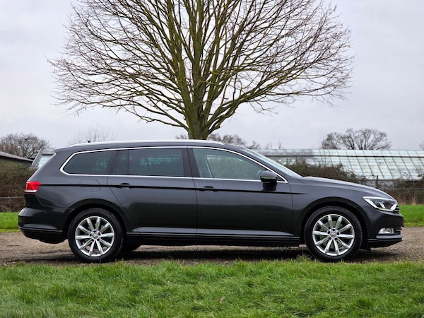 Used Volkswagen Passat 2019 for sale - 73636775: Photo 2