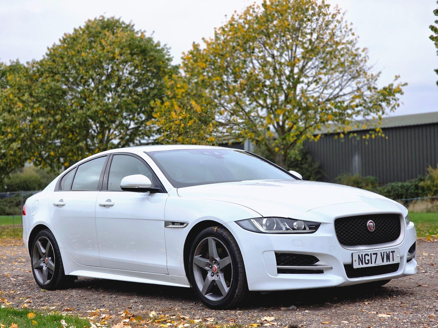 Used Jaguar XE 2017 for sale - 76632800: Photo 2