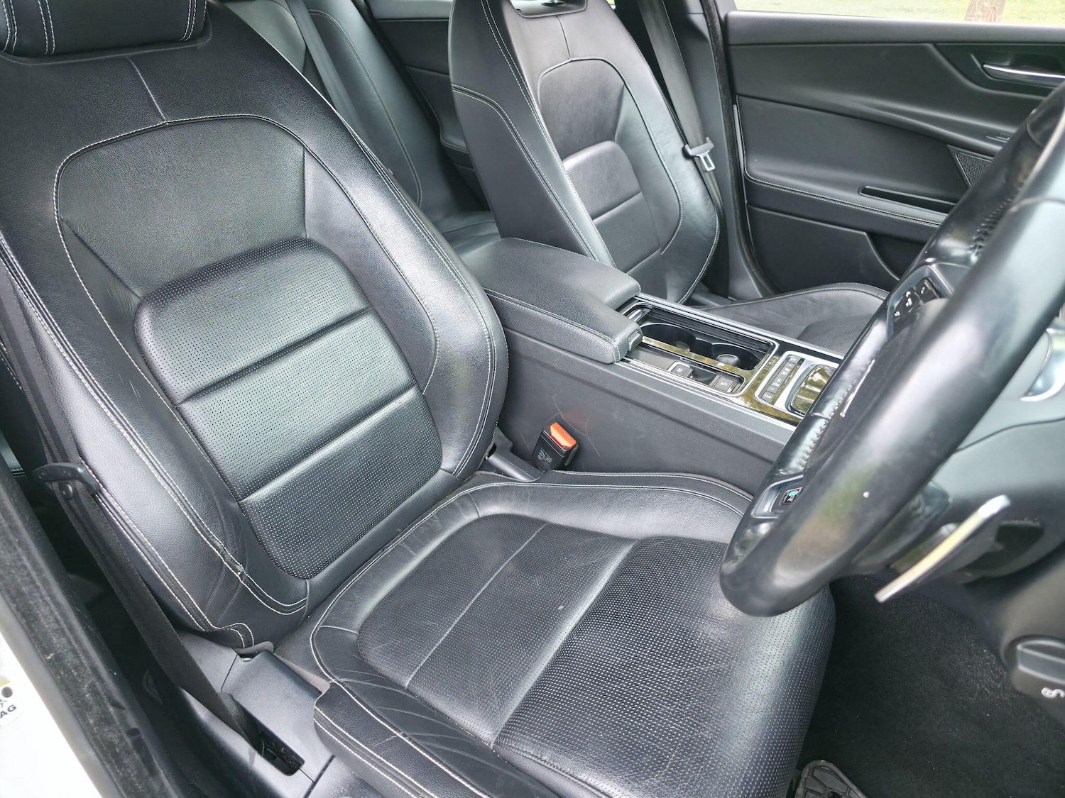 Used Jaguar XE 2017 for sale - 76632800: Photo 29