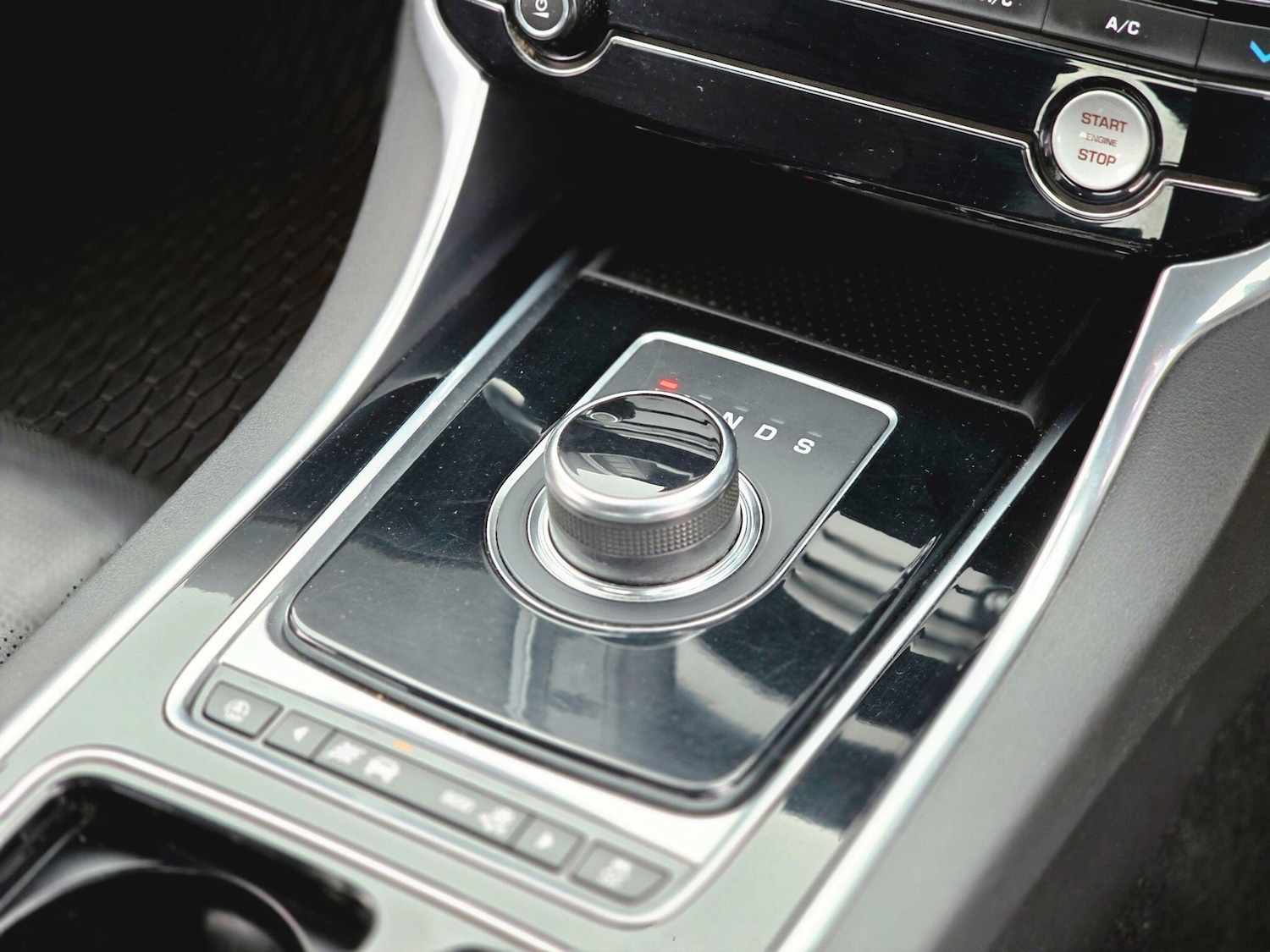 Used Jaguar XE 2017 for sale - 76632800: Photo 37