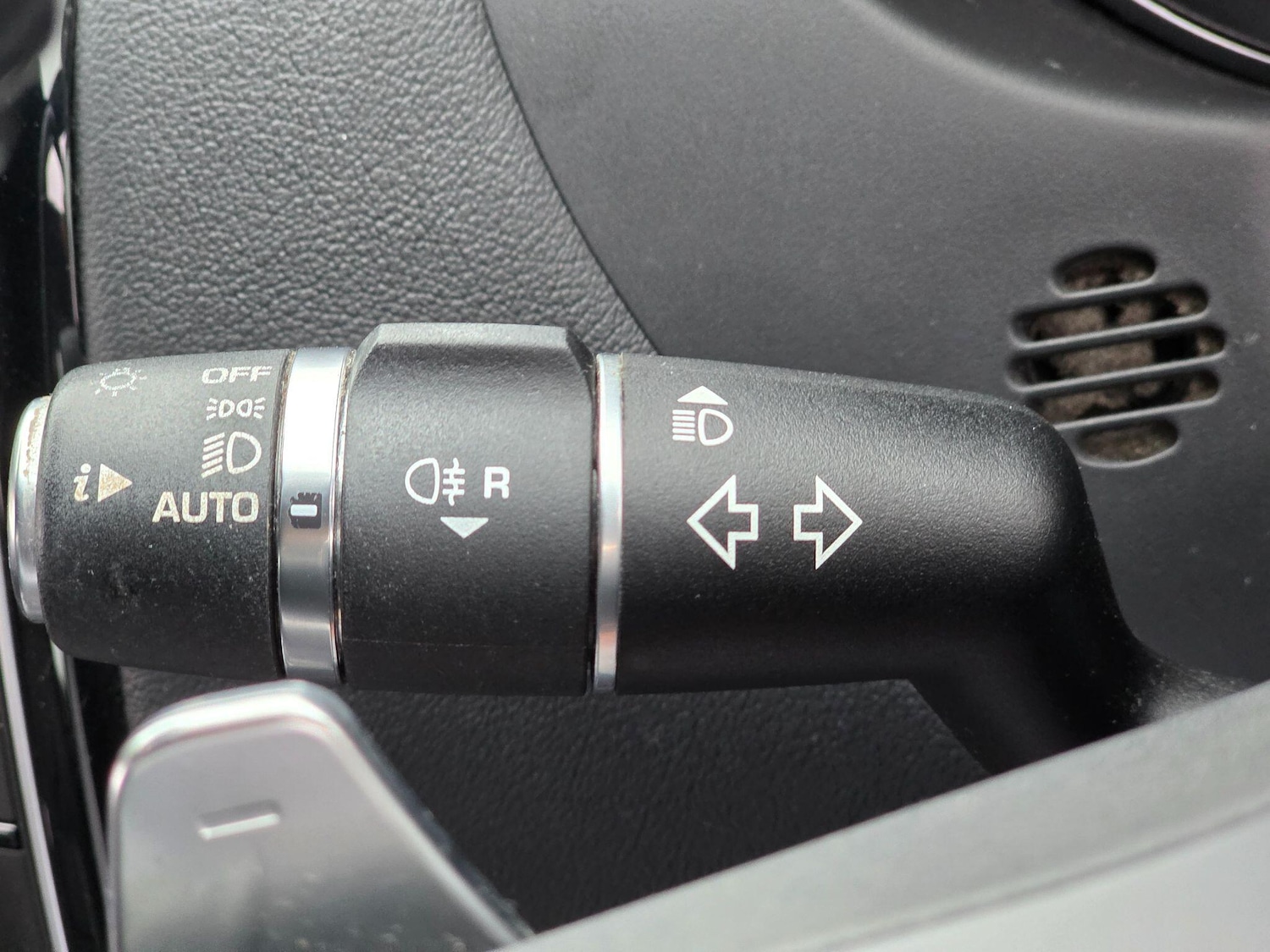 Used Jaguar XE 2017 for sale - 76632800: Photo 41