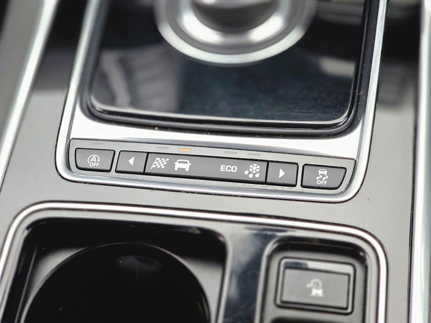 Used Jaguar XE 2017 for sale - 76632800: Photo 42