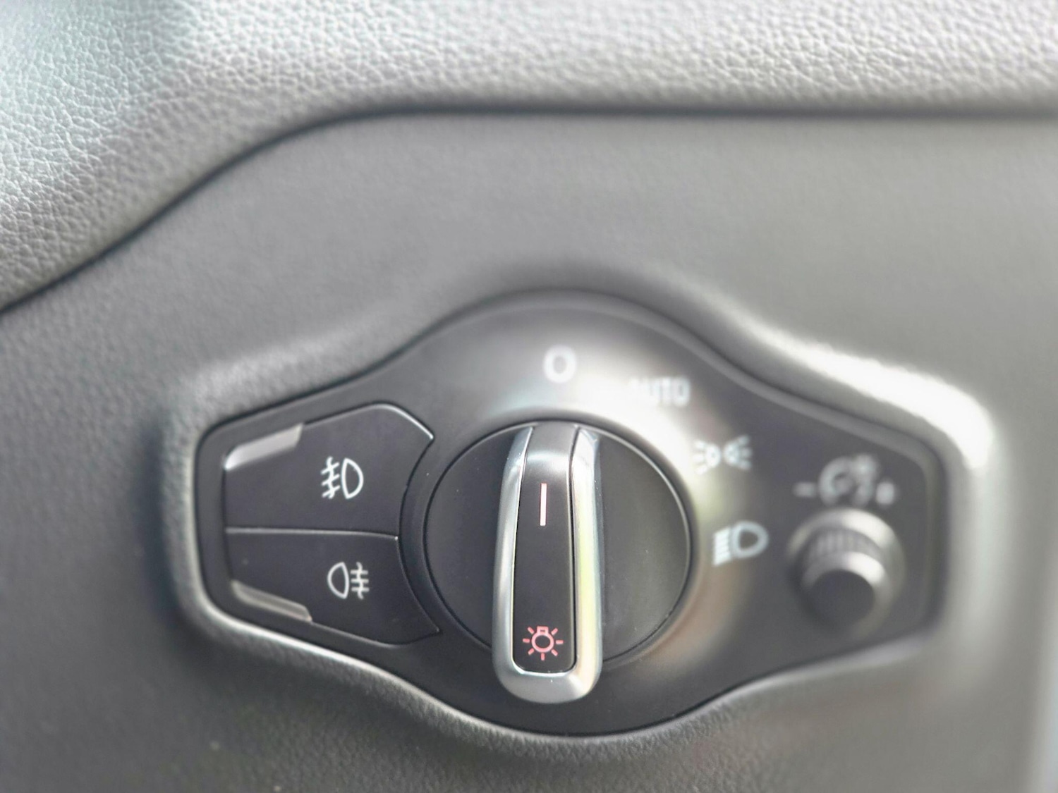 Used Audi Q5 2015 for sale - 77017104: Photo 41