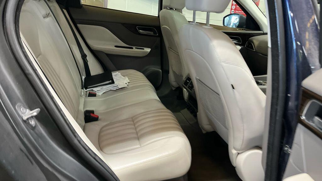 Used Jaguar F-Pace 2016 for sale - 78127504: Photo 7