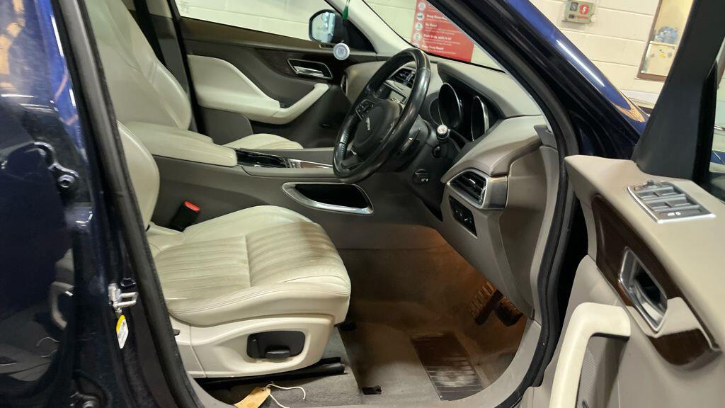 Used Jaguar F-Pace 2016 for sale - 78127504: Photo 8