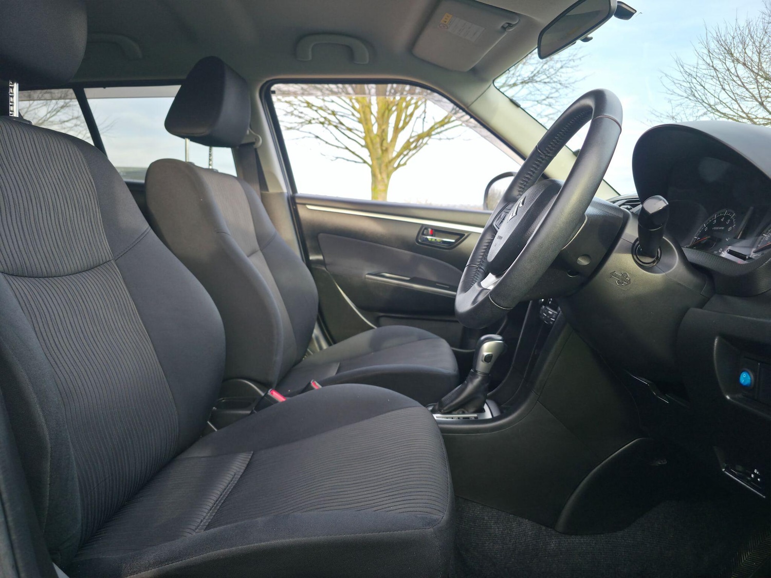 Used Suzuki Swift 2023 for sale - 76965010: Photo 20