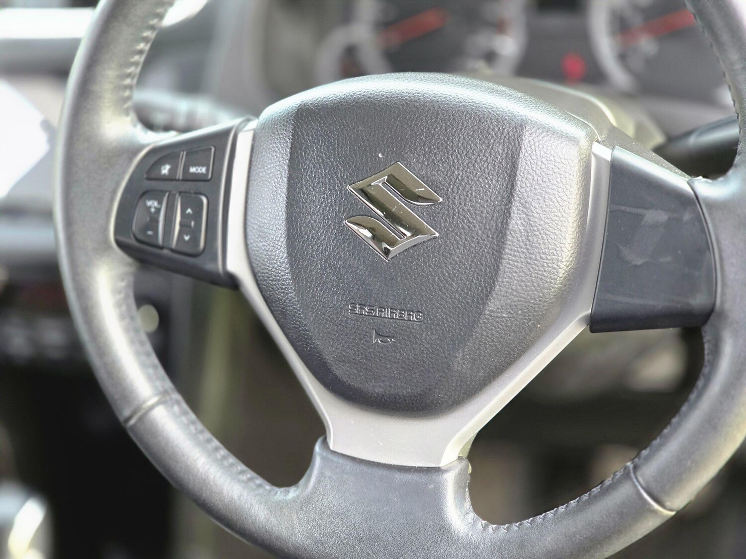 Used Suzuki Swift 2023 for sale - 76965010: Photo 42