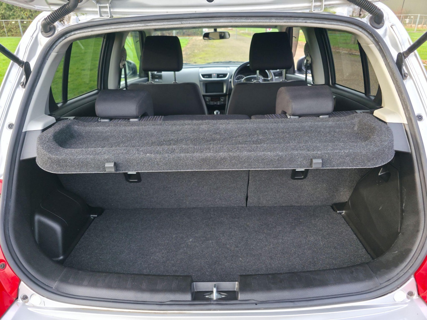 Used Suzuki Swift 2023 for sale - 76965010: Photo 43