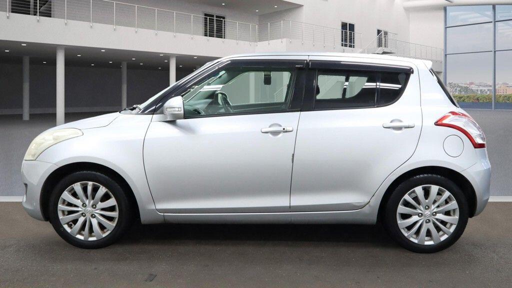 Used Suzuki Swift 2023 for sale - 76965010: Photo 6