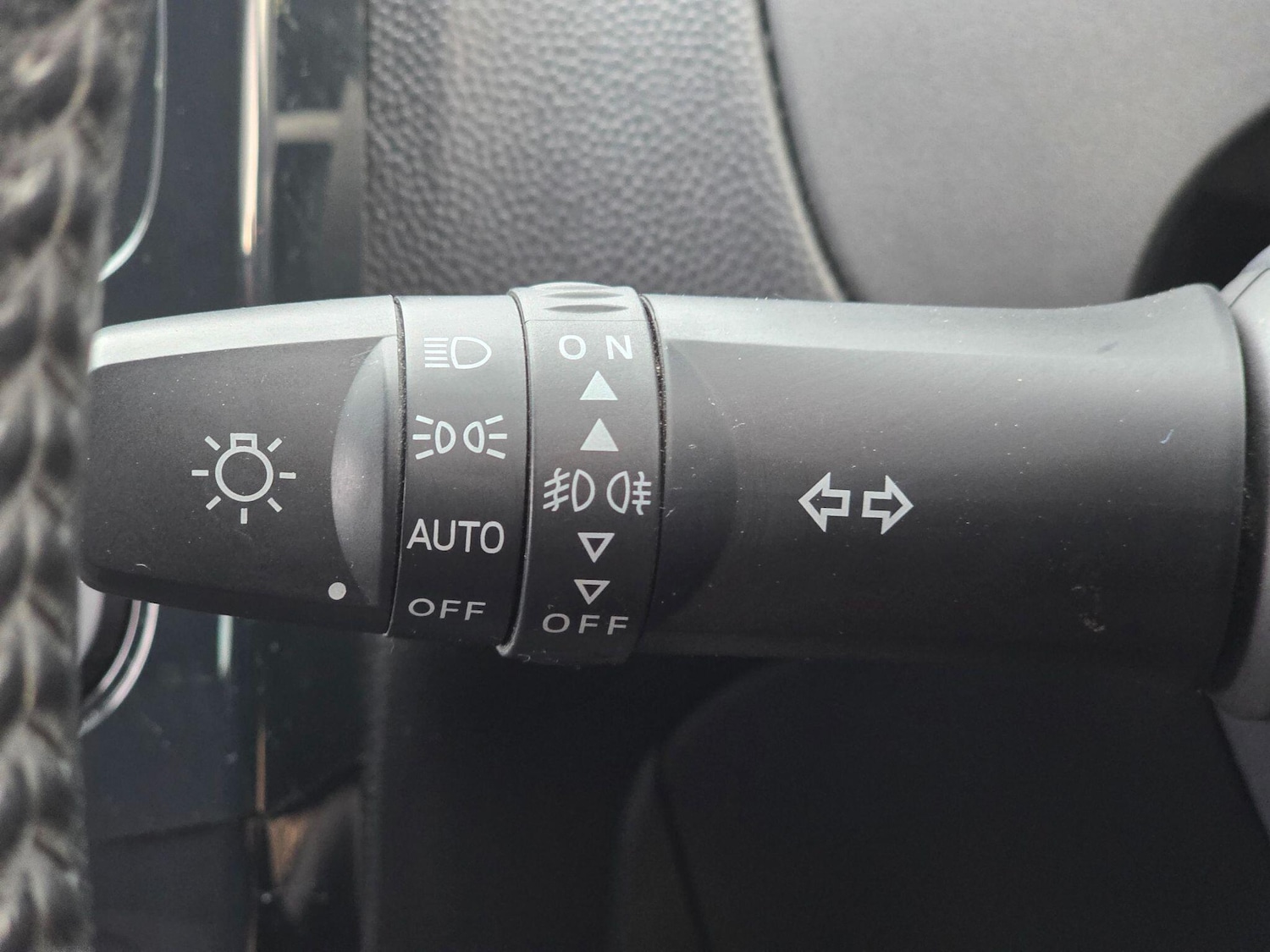 Used Mitsubishi Mirage 2017 for sale - 76188508: Photo 37