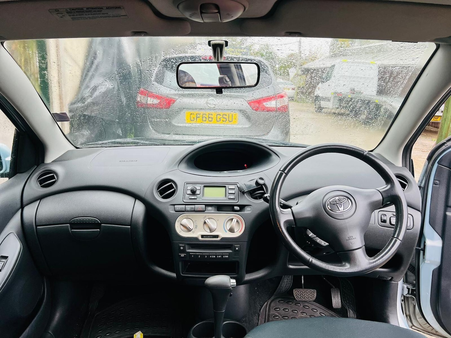 Used Toyota Yaris 2004 for sale - 76377625: Photo 13